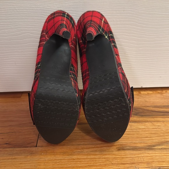 Black and Red Plaid Heels - Picture 6 of 6